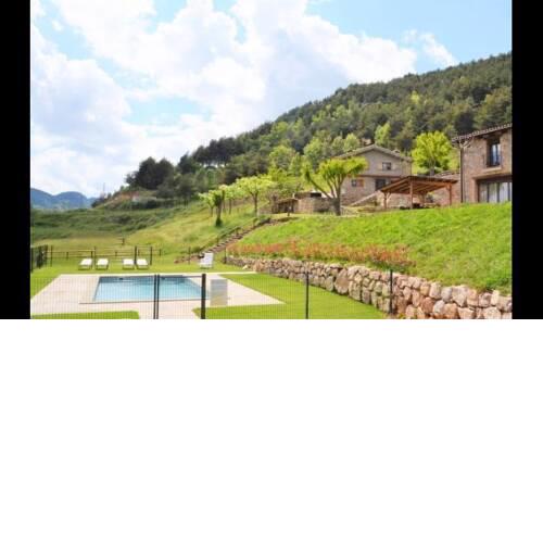 Castellar del Riu Villa Sleeps 12 with Pool