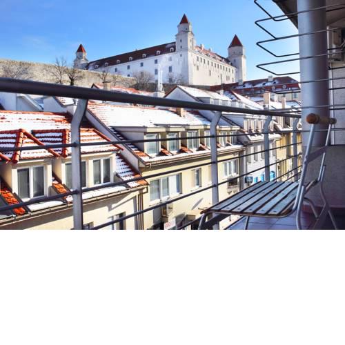 Castle Iris Apartment