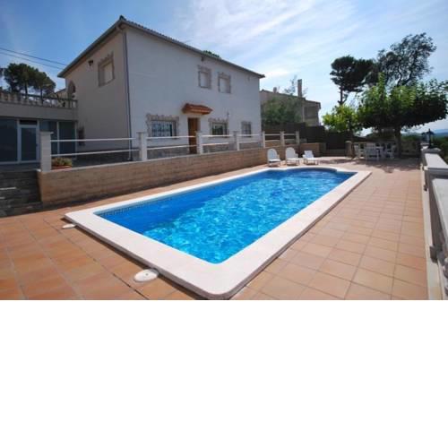 Caules Apartment Sleeps 4 Pool WiFi