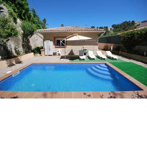 Caules Villa Sleeps 6 Pool WiFi