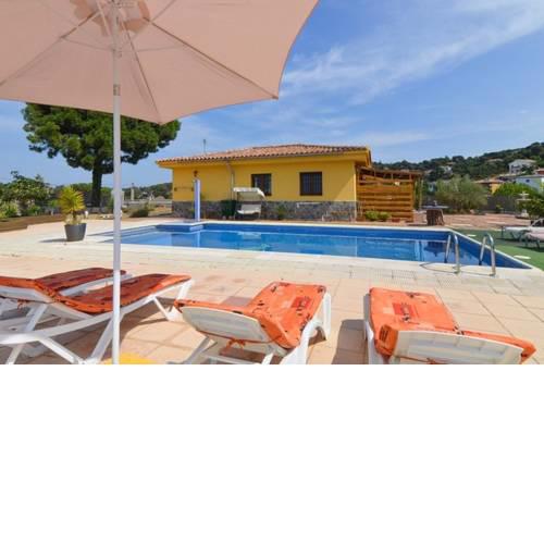 Caules Villa Sleeps 7 Pool
