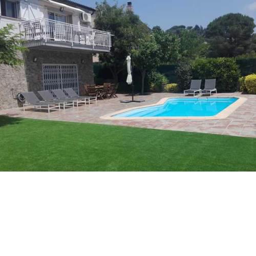 Caules Villa Sleeps 8 Pool WiFi