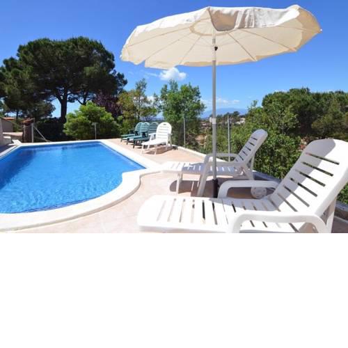 Caules Villa Sleeps 8 Pool