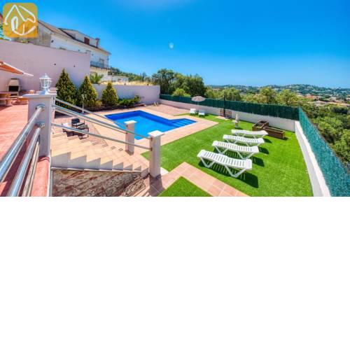 Caules Villa Sleeps 8 WiFi