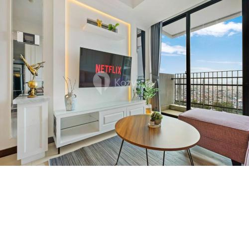 Celeste by Kozystay 2BR Mall Access Kuningan