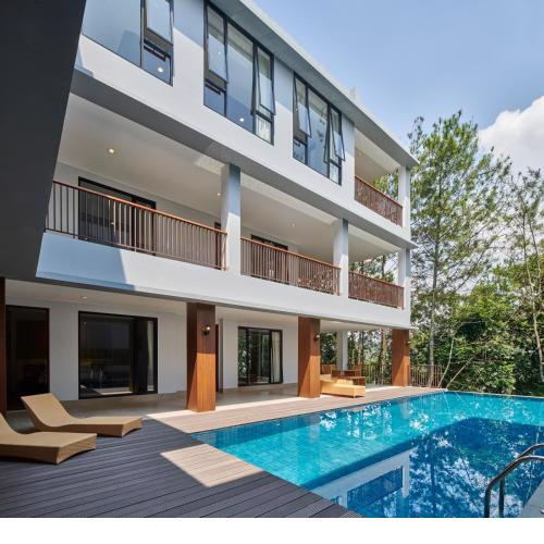 Cempaka 7 Villla 8 Bed Rooms With a Private Pool
