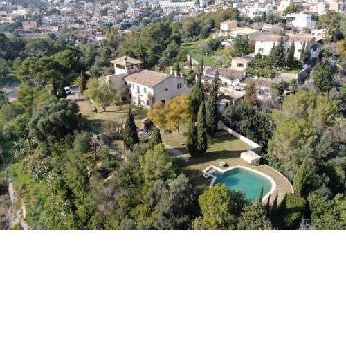 centenary villa with garden and pool