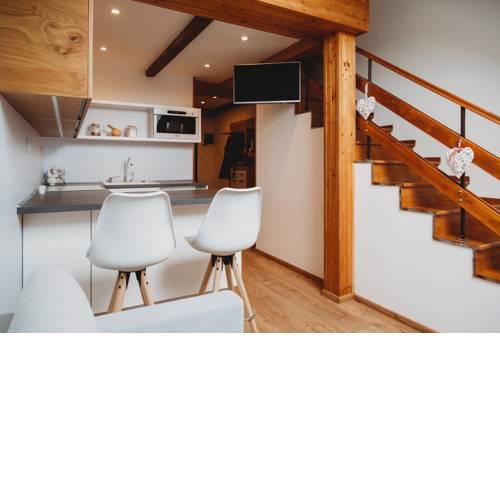 Center City Charming Brand New Apartment