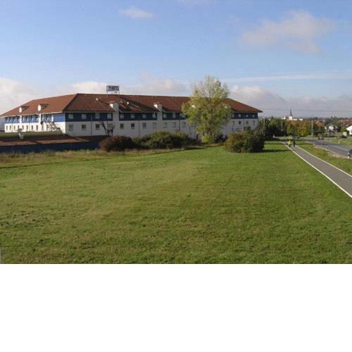 Center Hotel Drive Inn