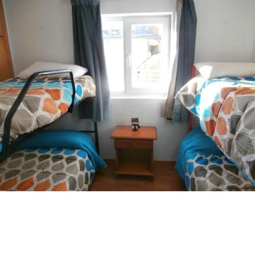 Central 100 meters from the ski lifts, with terrace and Wifi