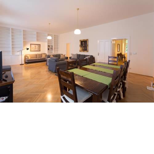 Central 145sqm-Apartment
