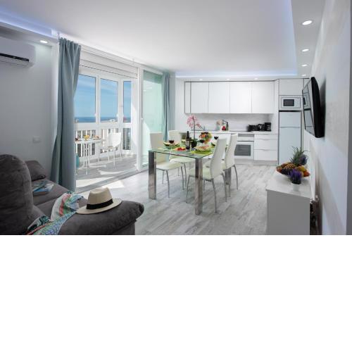 Central 2 bedroom apartment in playa Las Americas