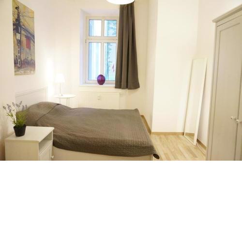 Central 2 bedroom flat for families & calm guests