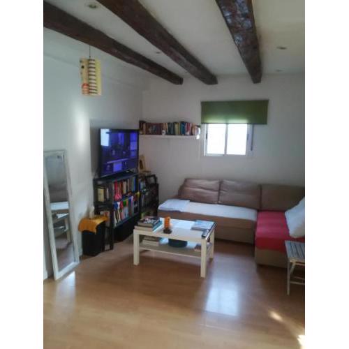 Central apartment available/ piso en Malasaña