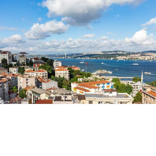 Central Apartment with Bosphorus View in Cihangir