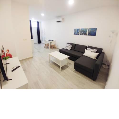 Central bus and train station apartment 4