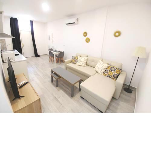 Central bus and train station apartment 5