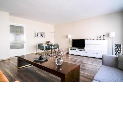 Central Flat 3 min to Metro and Citys Nisantasi
