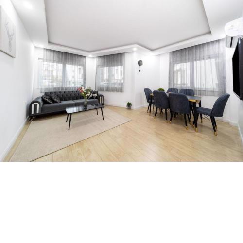 Central Flat near Popular Attractions in Muratpasa