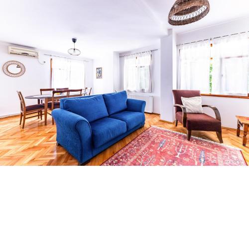 Central Flat w Balcony 5 min to Citys and Cevahir