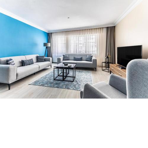 Central Flat w Balcony Near Moda Coast in Kadikoy