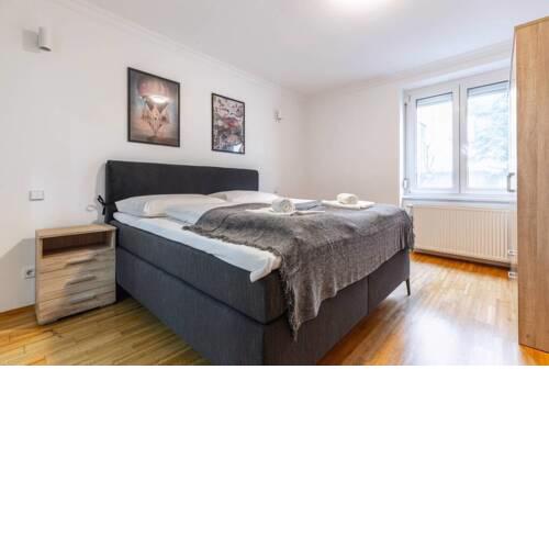 Central living in modern and spacious apartment
