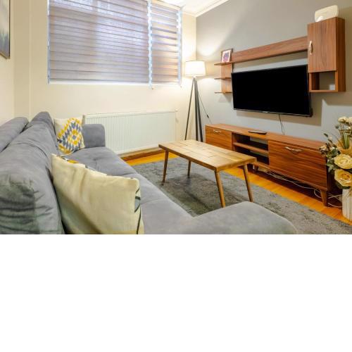 Centrally Located Flat with Balcony in Beyoglu