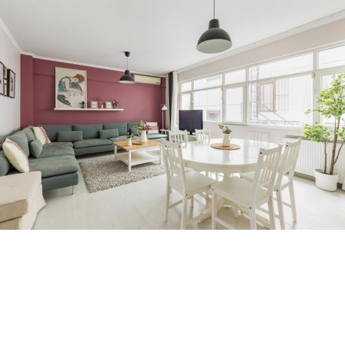 Centrally Located Stylish Flat in Nisantasi