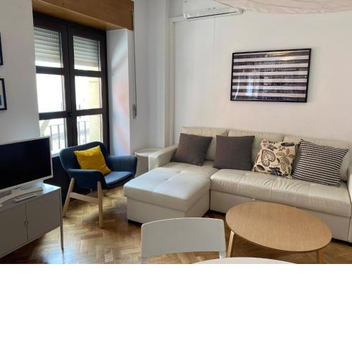 Centro Embajadores / Luxury Apartment