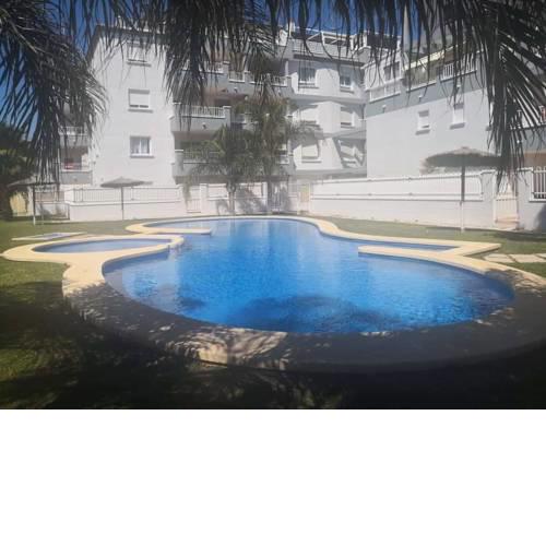 Cerca del Centro Urbano con piscina