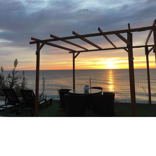 CHALET 1ª LINEA DE PLAYA