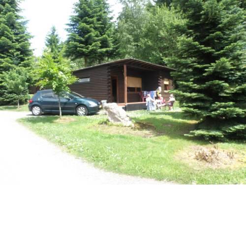 Tidy furnished wooden chalet, located close to the forest