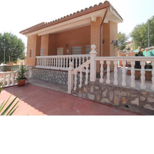 Chalet CASA CENADOR DEL VALLE