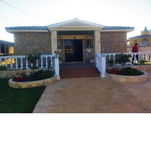 Chalet con Encanto y Piscina