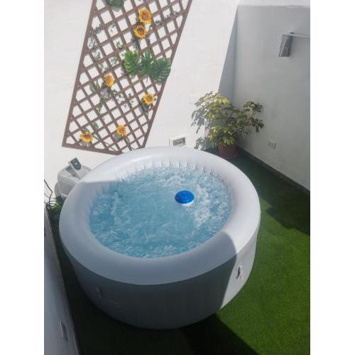 CHALET CON JACUZZI CLIMATIZADO, BARBACOA Y CERCA DE LA PLAYA