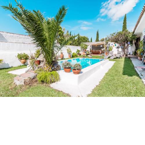 Chalet con piscina - solo familia