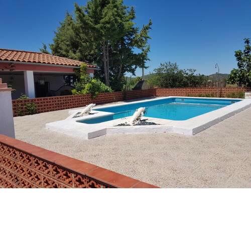 Chalet Con Piscina En Sierra Norte De Sevilla