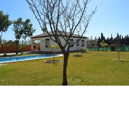Chalet con piscina privada 4
