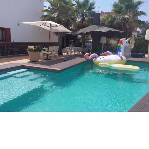 Chalet con piscina privada a 2 minutos del mar