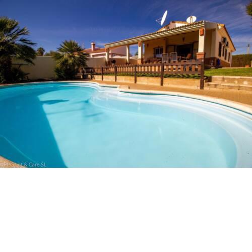 Chalet con Piscina Privada DRA002