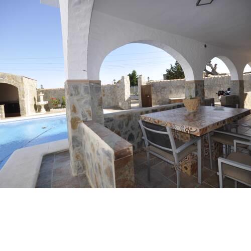 Chalet con piscina privada en barbate