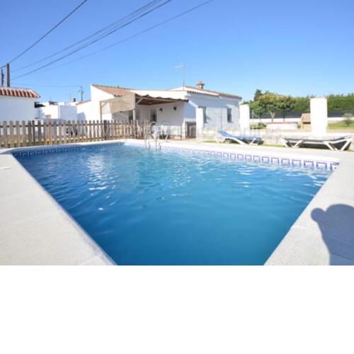 Chalet con piscina privada sol