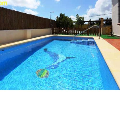 Chalet con piscina privada solo para familias y parejas