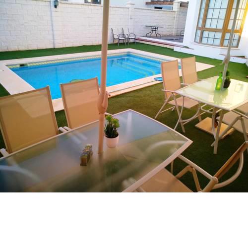 Chalet con Piscina Privada