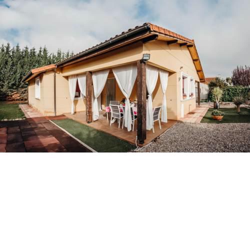 CHALET CON PISCINA