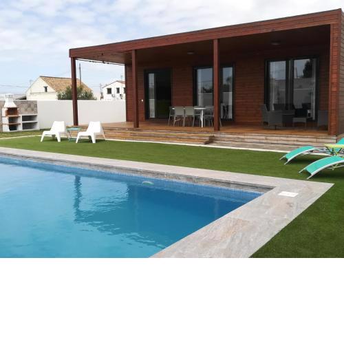 Chalet deluxe con piscina privada barbacoa y AC