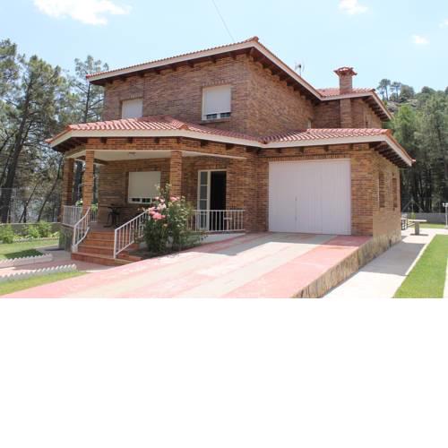 CHALET EN EL CORAZÓN DE LA SIERRA DE GREDOS, PINAR DE LA ATALAYA-TIEMBLO
