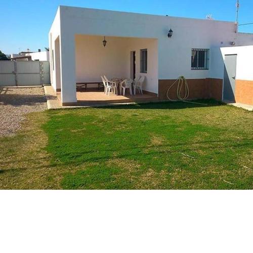 Chalet en el palmar junto al mar