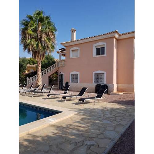 Chalet en Muchamiel con piscina y barbacoa