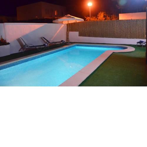 Chalet familiar con piscina privada
